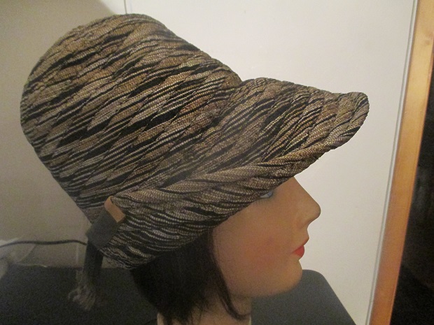 M910M Schiaparelli Paris Hat